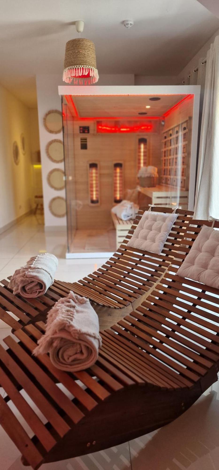Spa Love Ceglana 1 A Sauna,,Jaccuzi Dla Dwojga Na Wylacznosc زيلونا غورا المظهر الخارجي الصورة
