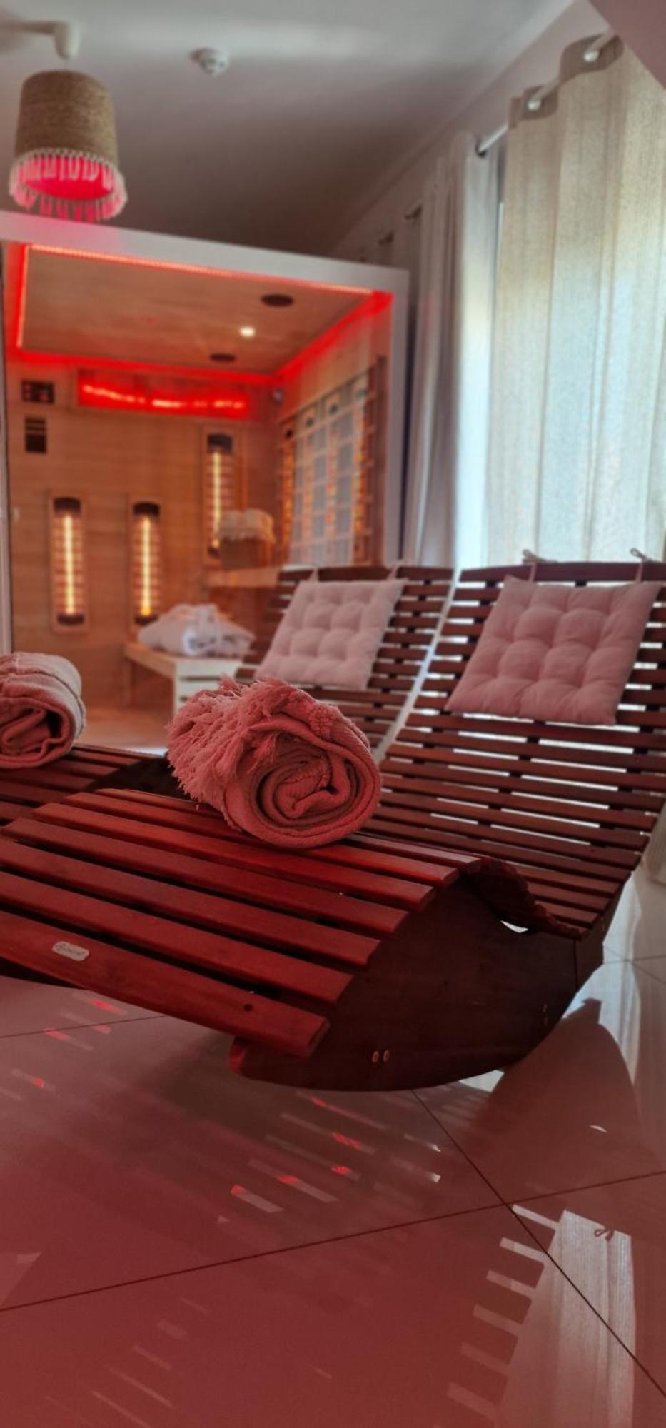Spa Love Ceglana 1 A Sauna,,Jaccuzi Dla Dwojga Na Wylacznosc زيلونا غورا المظهر الخارجي الصورة